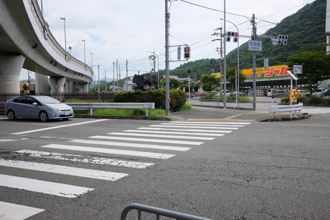 木部町の交差点